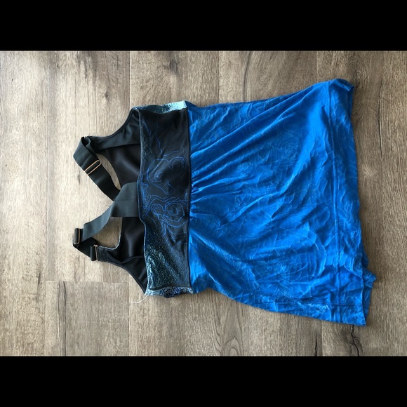 Reebok for a pea in the pod athletic top - Picture 2 of 3